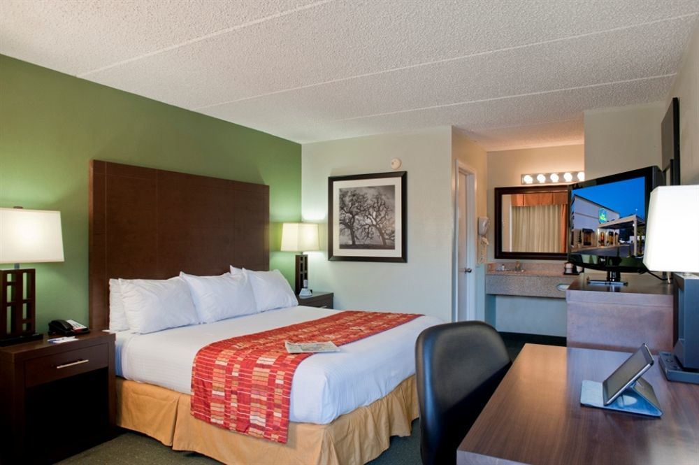 Quality Inn Columbus Near Fort Benning Экстерьер фото